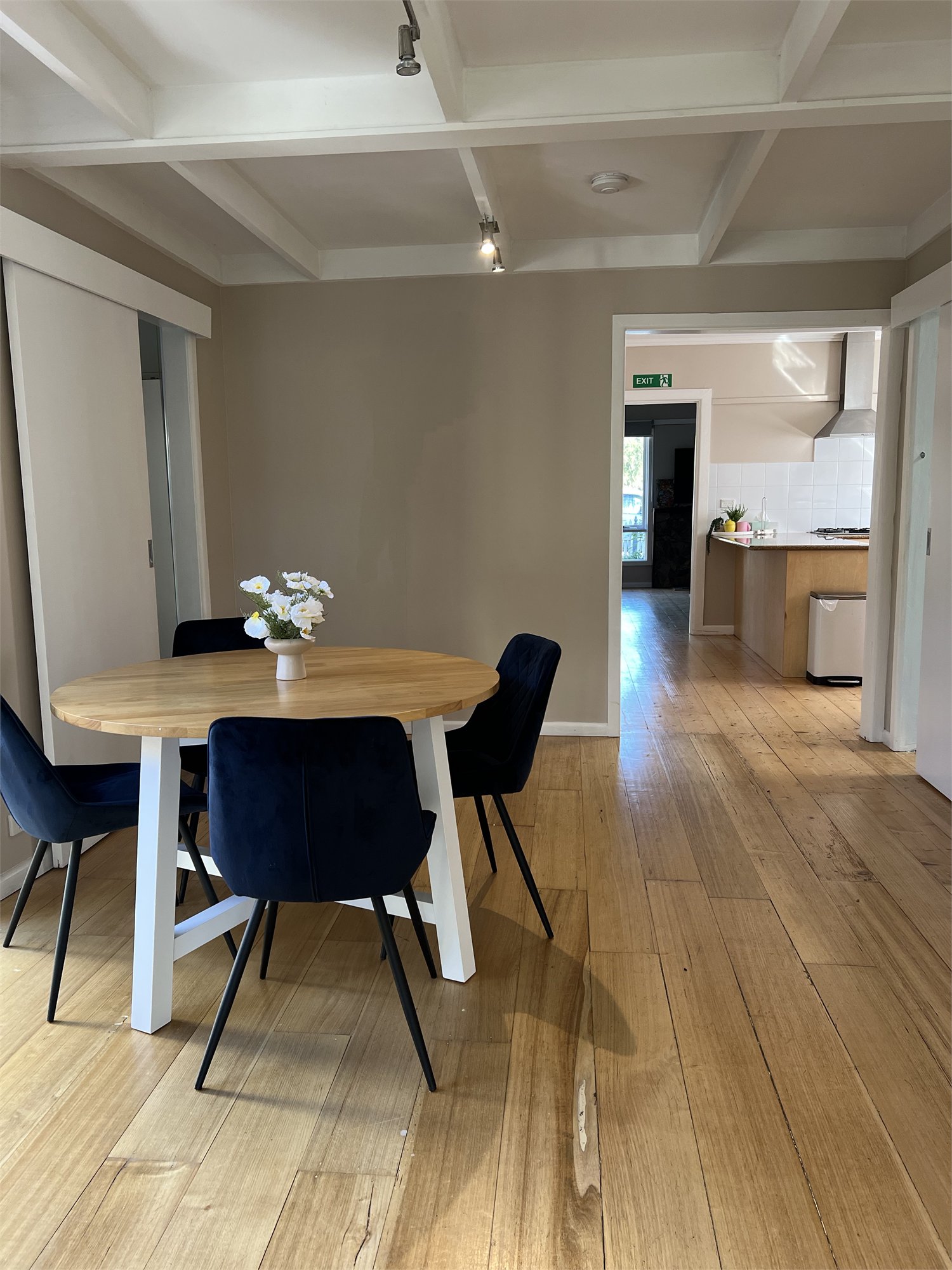03 bambury street boronia dining area