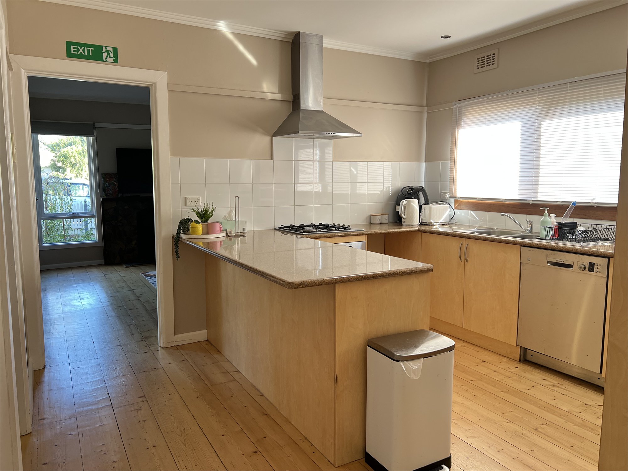 04 bambury street boronia kitchen