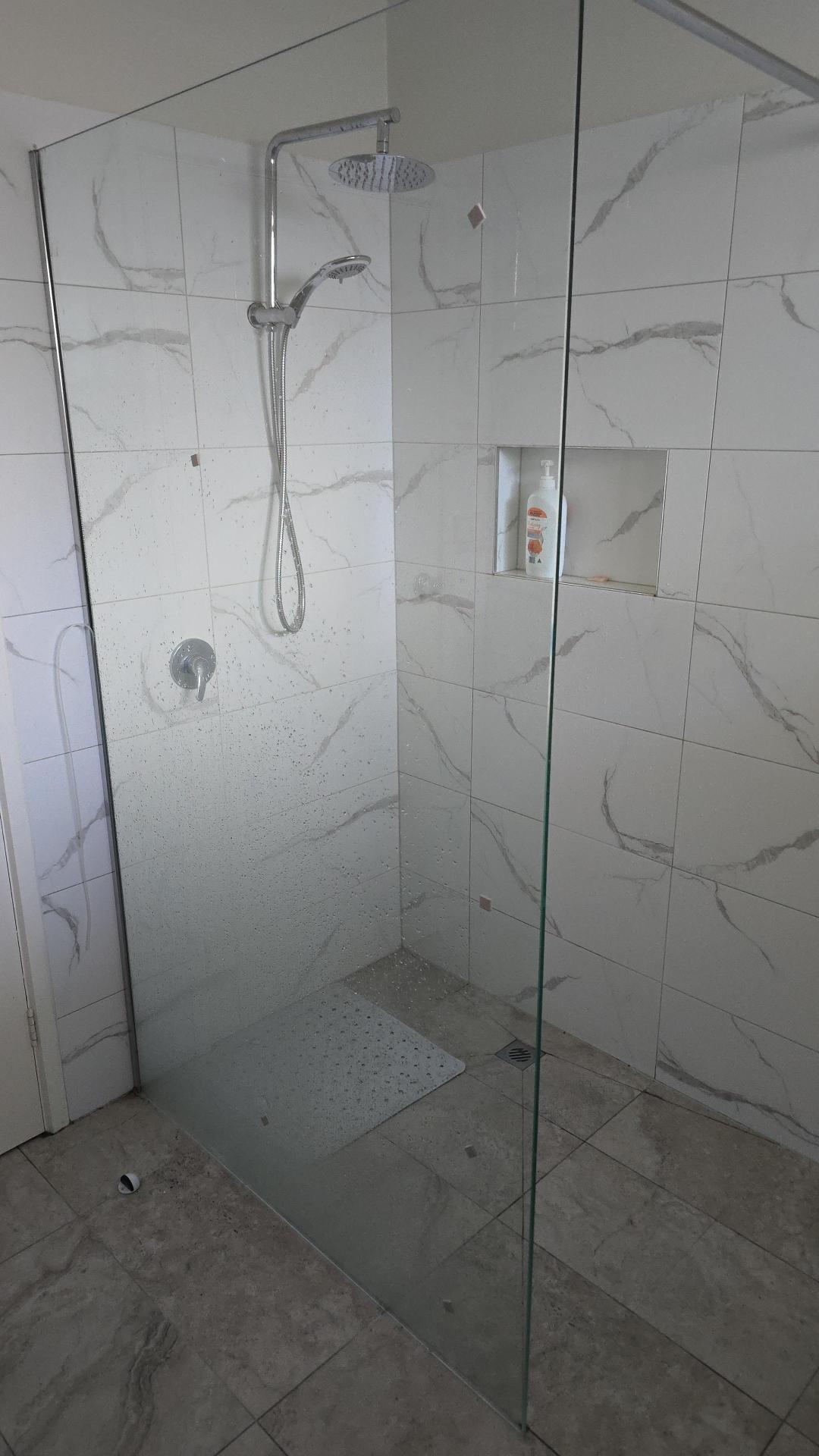 06 elm street bayswater glass screen shower