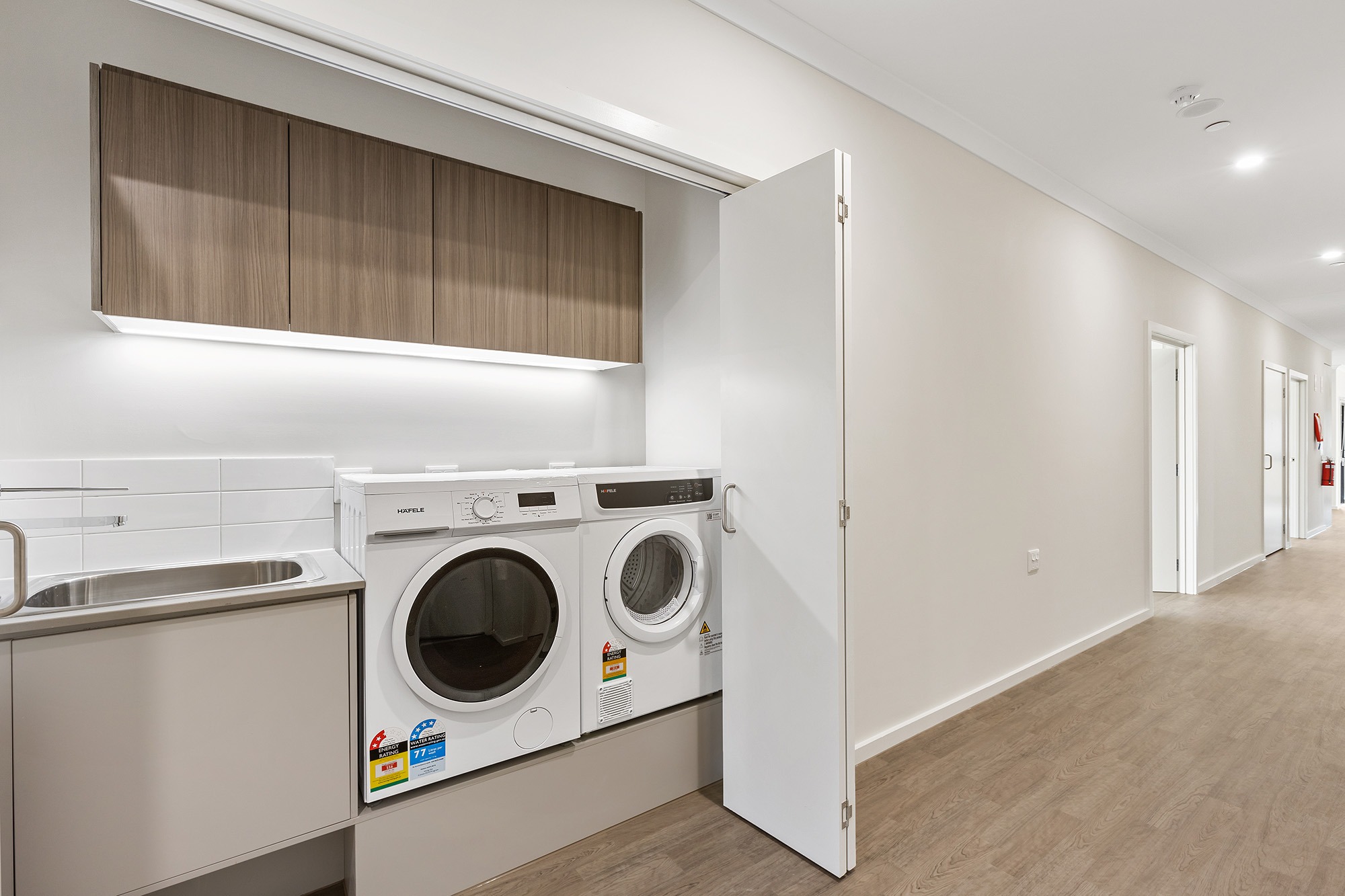 10 jillian street cranbourne laundry and hallway